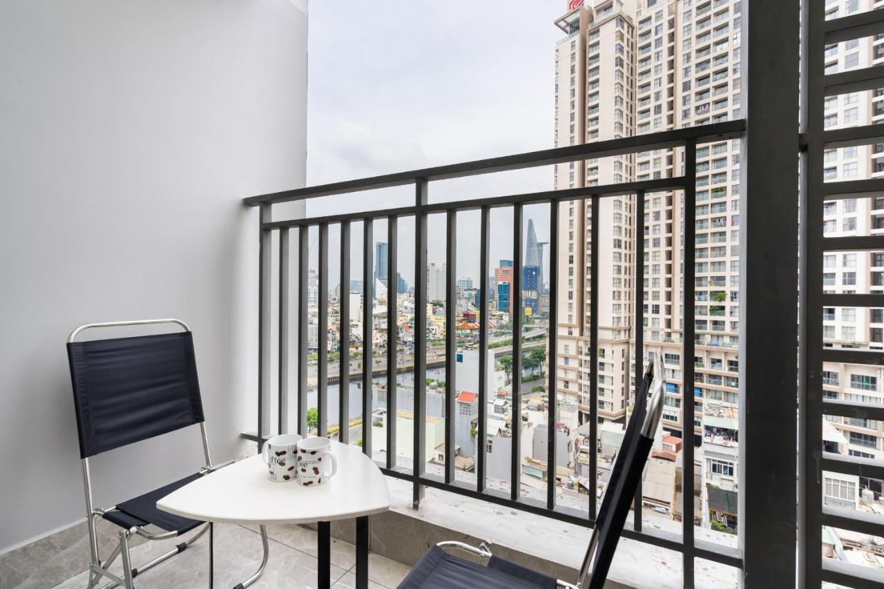 Homet Saigon Rivergate - Free Pool & Gym & Pickup Services Хошимин Екстериор снимка