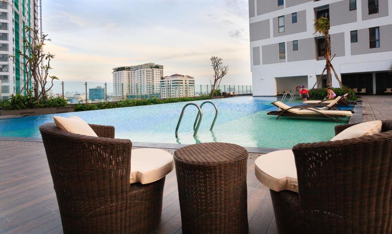 Homet Saigon Rivergate - Free Pool & Gym & Pickup Services Хошимин Екстериор снимка